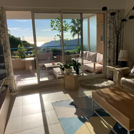 Du Palais -classe 4 Etoiles - Axelle Loc'appart מאנדליה-לה-נאפול